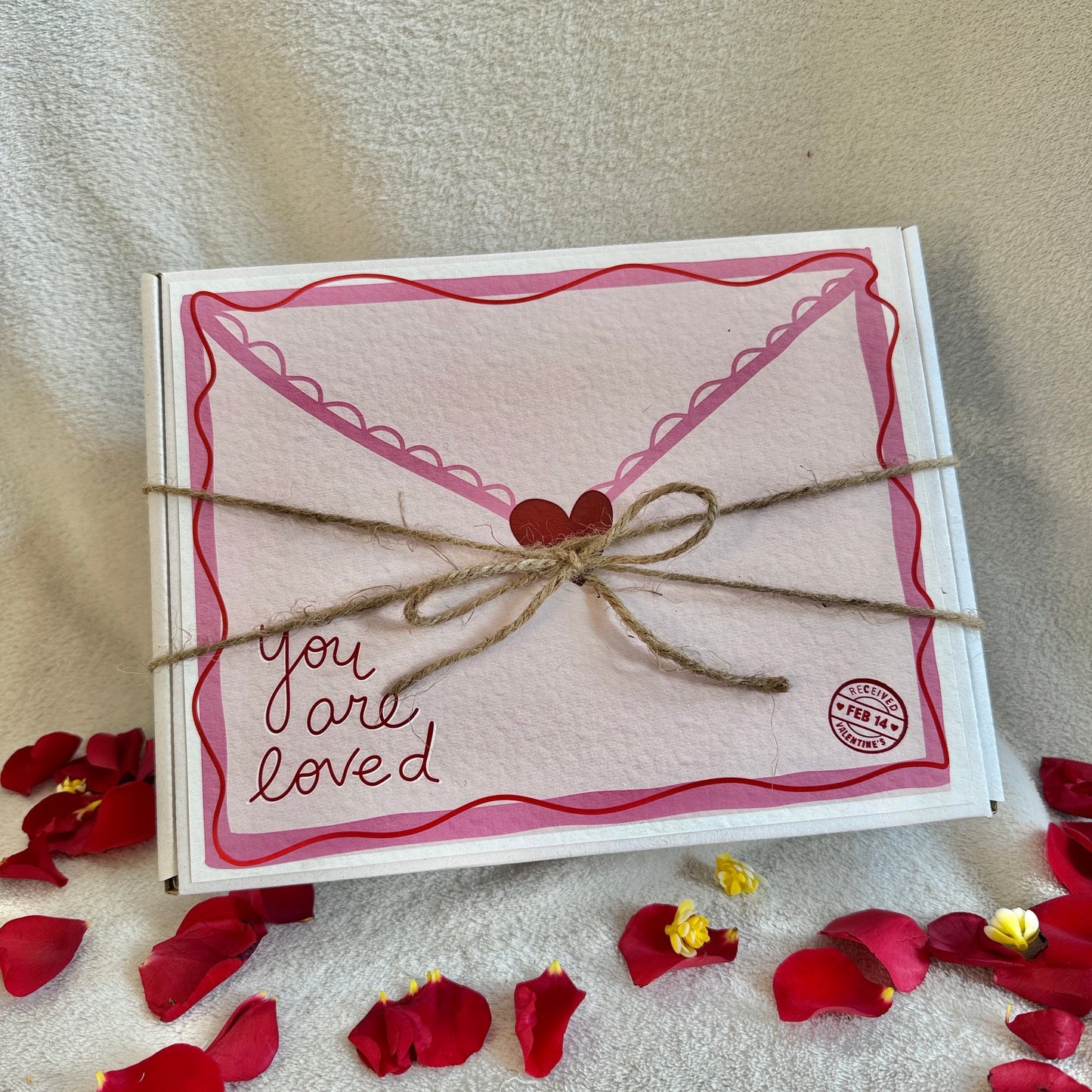 Postcard Valentine Giftbox 2026 π