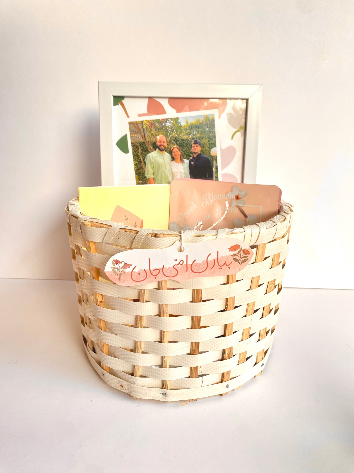 Motherโs Day Deluxe Cane (Lahore Only)