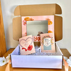 Mom's Deal: Box + 2 Cards  (NEW) 🤍