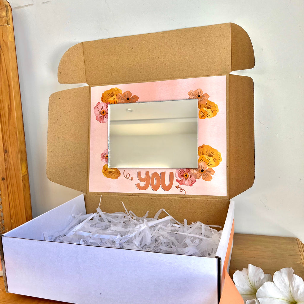 Mom's Deal: Box + Frame + 2 Cards (NEW) 🤍